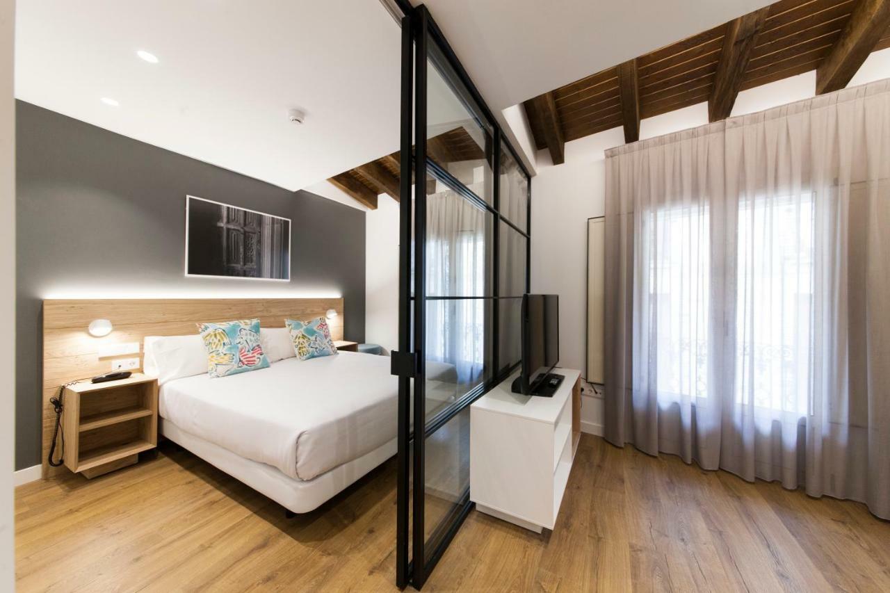 Antique Pamplona Tres Reyes Apartments Luaran gambar